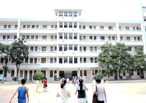 湖北鄂州市第五中學(xué)智慧教室互動(dòng)黑板應用案例