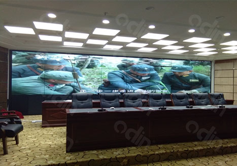 新疆烏什縣行政服務(wù)大廳拼接屏會(huì )議中心應用案例