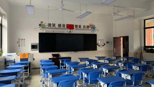 智能黑板引導培訓機構發(fā)展