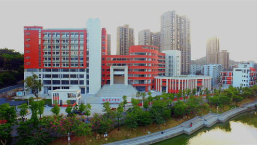 福州建設智慧教育示范區，電子黑板互動(dòng)課堂
