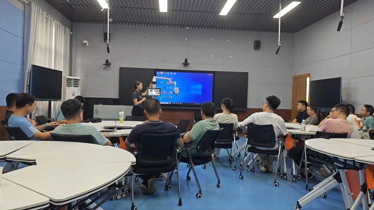 智慧黑板與實(shí)訓錄播 —— 歐帝科技的教育革新雙翼